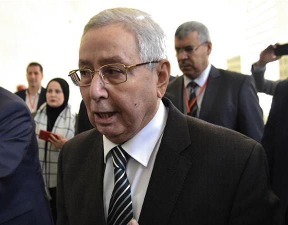 رئیس جمهوری موقت الجزایر انتخاب شد رئیس جمهوری موقت الجزایر انتخاب شد