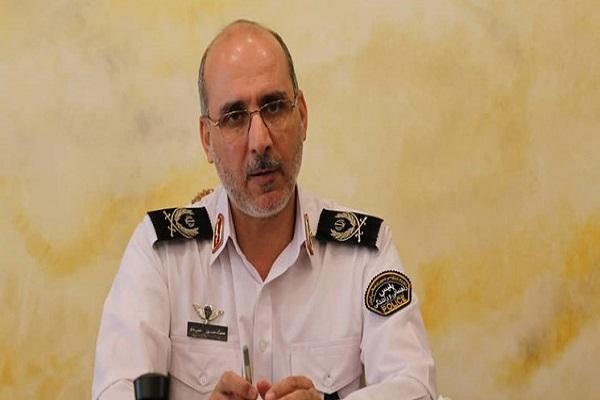 پوشیدن کاور پلیس و پست دادن سر چهارراه جریمه موتورسواران پوشیدن کاور پلیس و پست دادن سر چهارراه جریمه موتورسواران متخلف، از توقیف موتورخبری نیست!