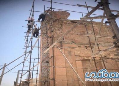 کتیبه های سردر مسجد جامع خنج بازسازی می شوند